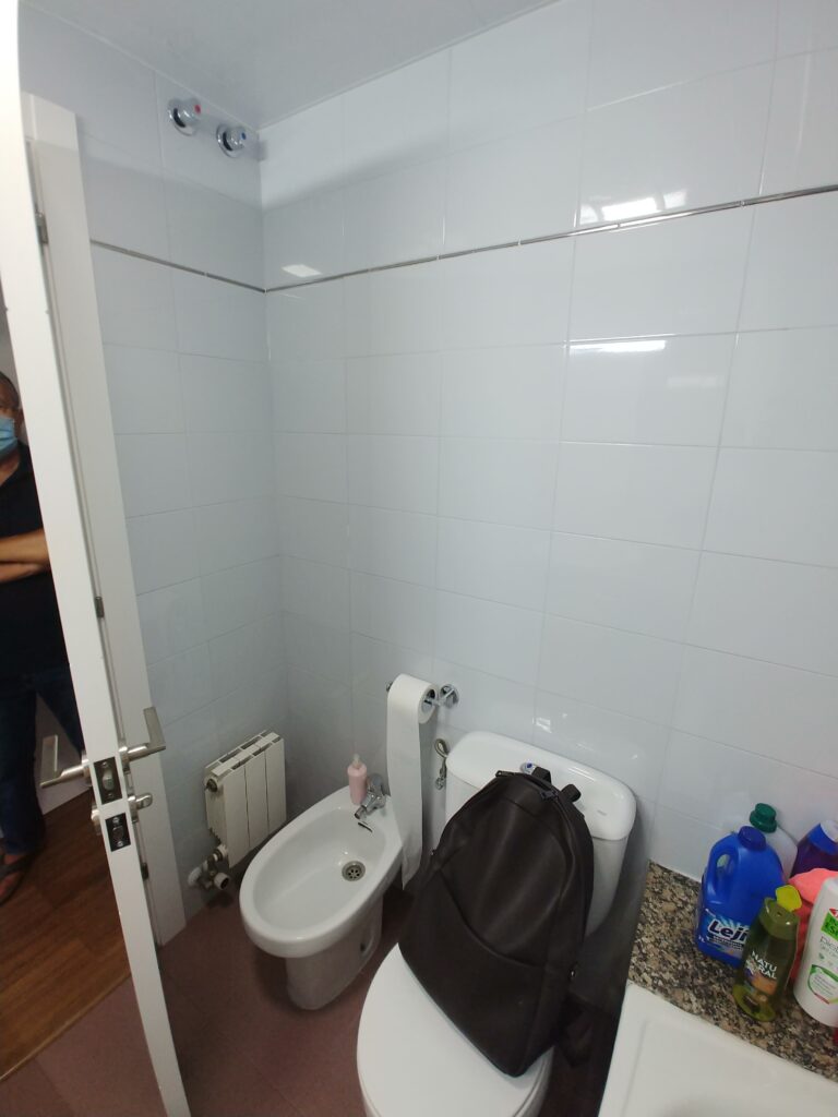 Baño suite Cornellá