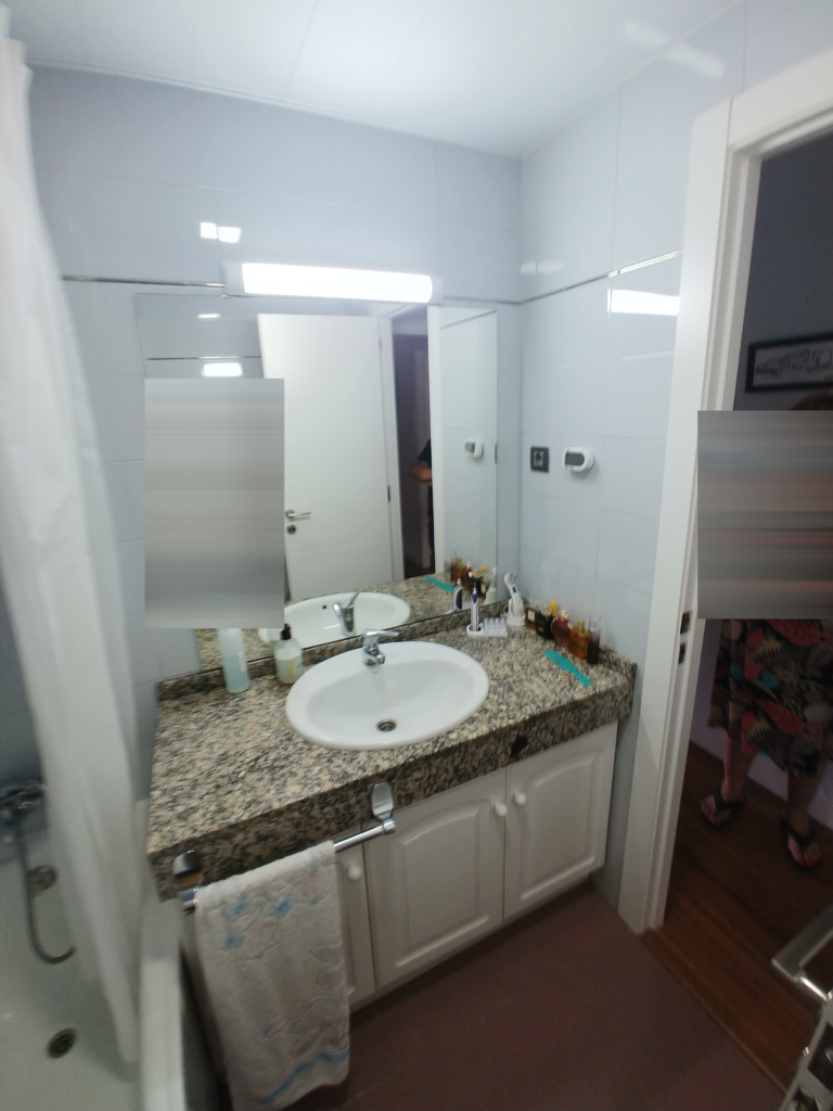 Baño suite Cornellá